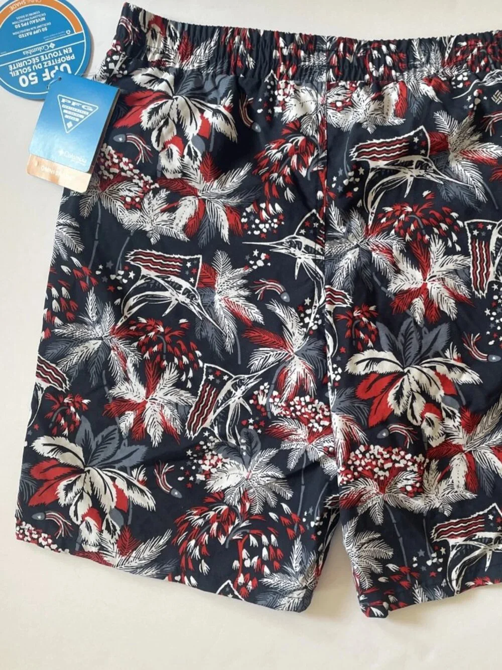 Columbia PFG Boy's Navy Blue Patriotic Print Backcast Swim Shorts Size Large